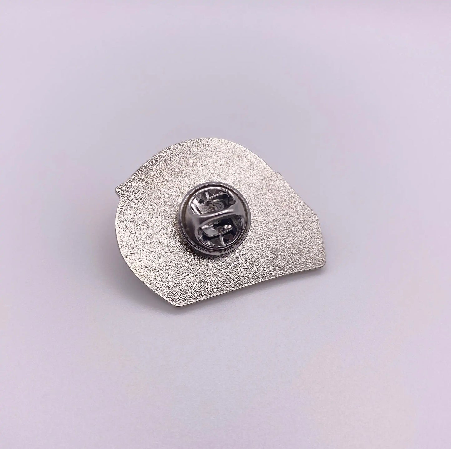 back of George Russell 2022 Helmet Enamel Pin, silver nickel plating with a sliver butterfly clutch