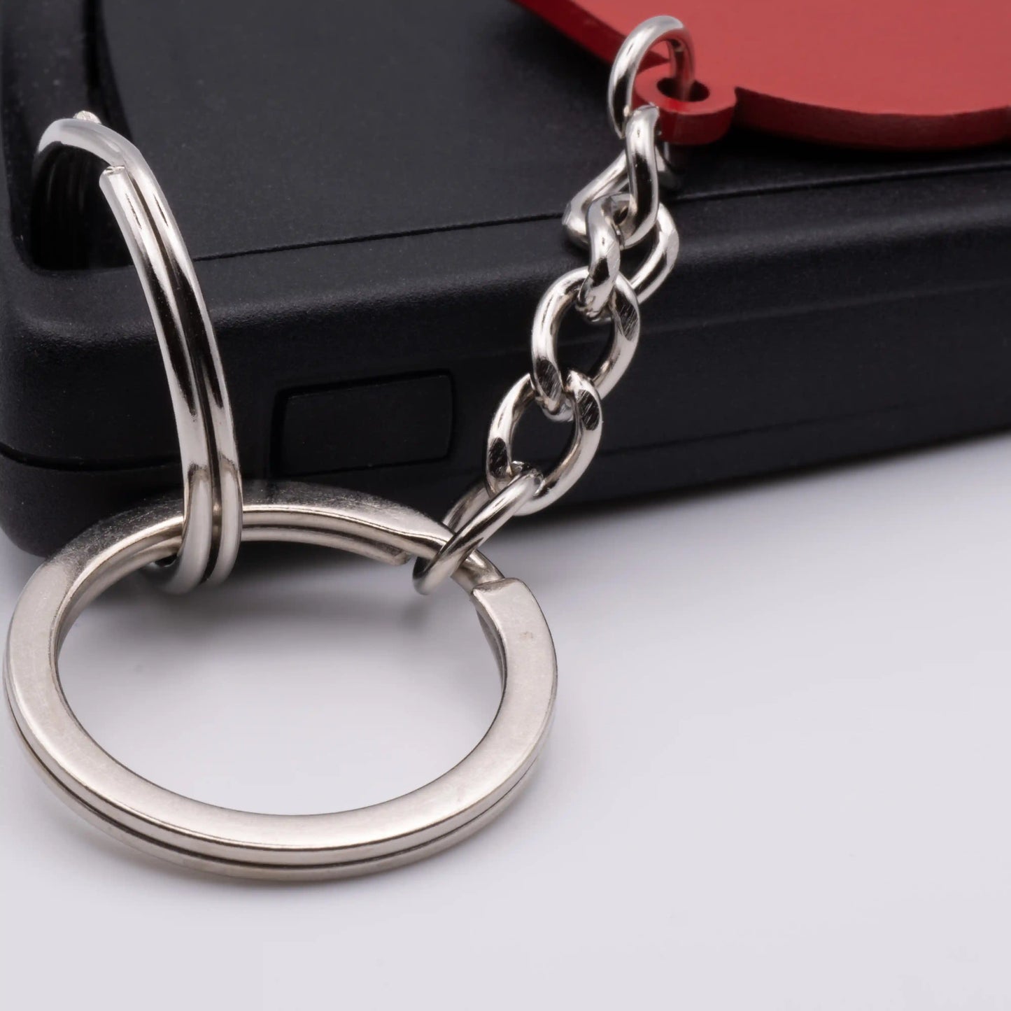 Ring and keychain of Lewis Hamilton 2025 Helmet Enamel Keychain